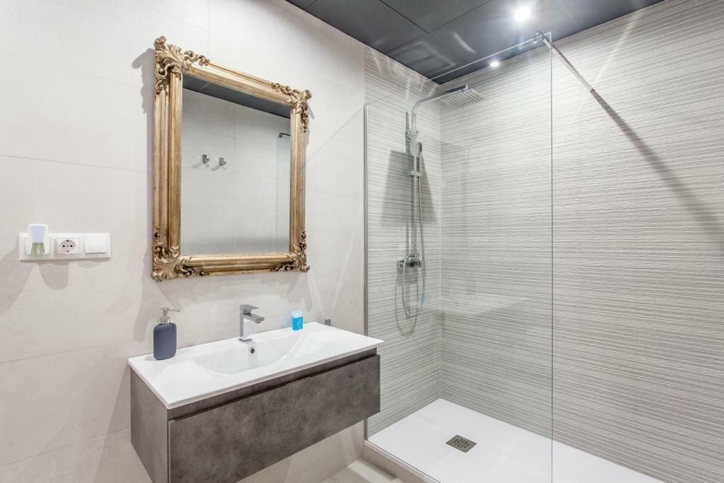 Mediterranean Flats Plaza Redonda Walencja Zewnętrze zdjęcie