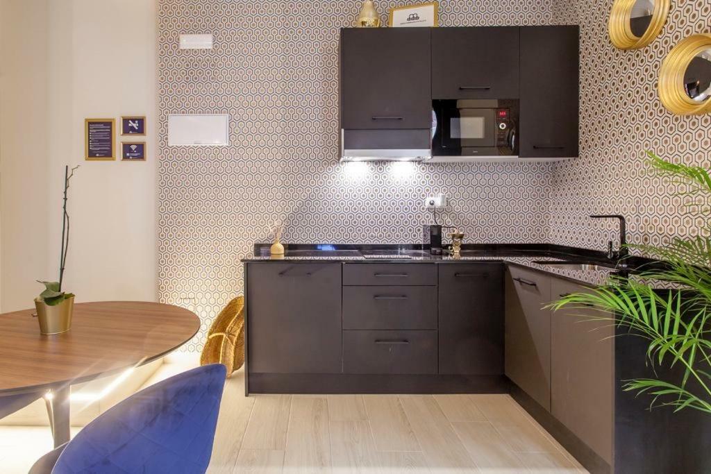 Apartament Mediterranean Flats Plaza Redonda Walencja Zewnętrze zdjęcie